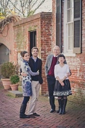 family portraits in old town alexandria