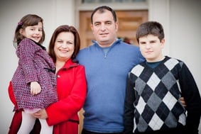 Family portraits at the Glenview Mansion in Rockville MD