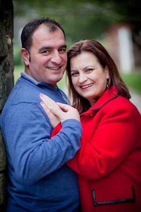 Family portraits at the Glenview Mansion in Rockville MD