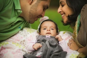 Adorable family at McCrillis Gardens in Maryland