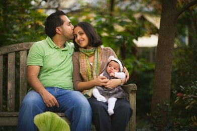 Adorable family at McCrillis Gardens in Maryland