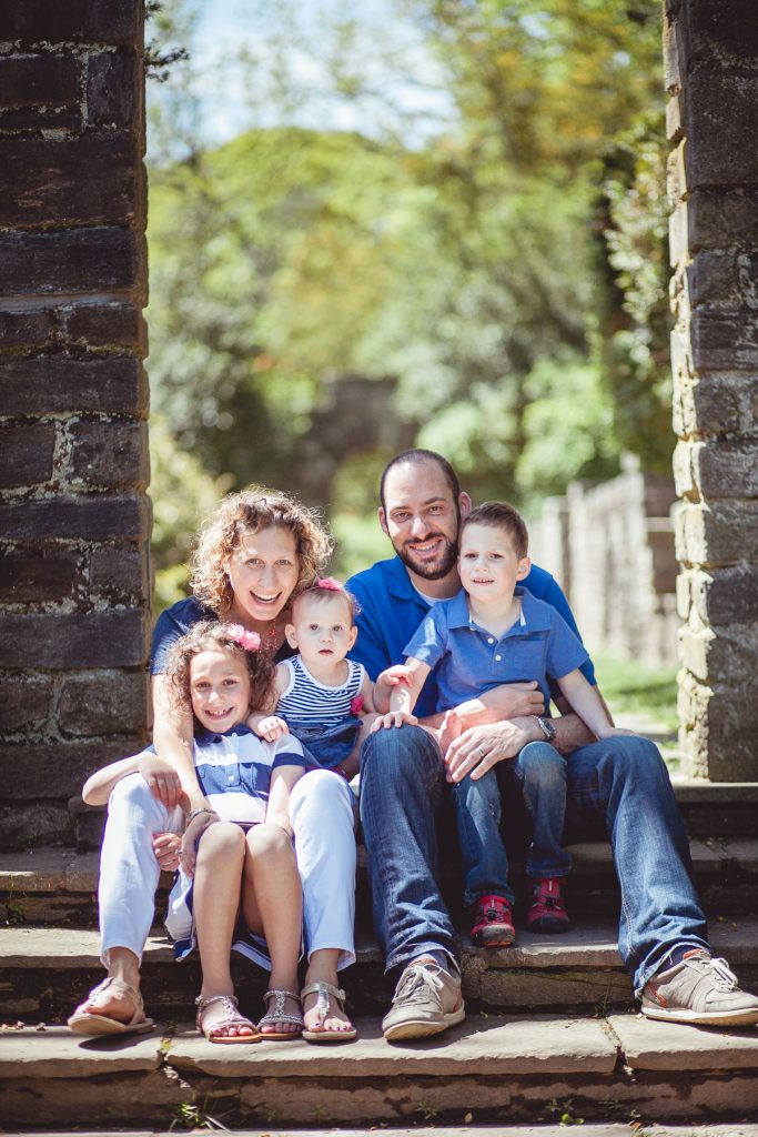 family portraits by petruzzo photography at the glenview mansion 11