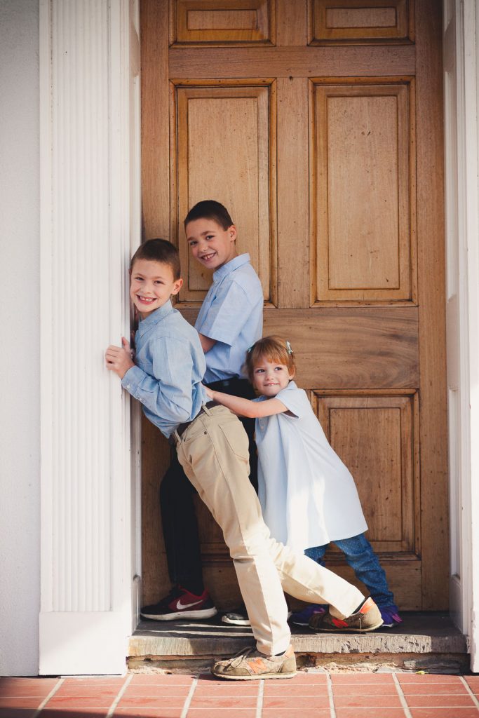 Beautiful Family Revisits The Glenview Mansion petruzzo photography 04