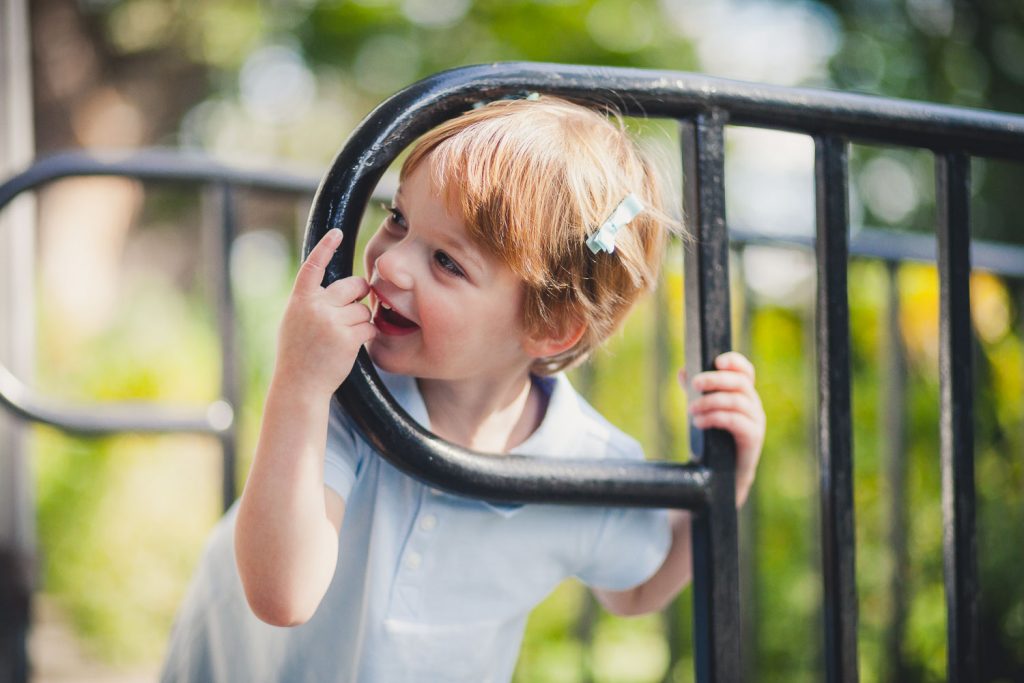 Beautiful Family Revisits The Glenview Mansion petruzzo photography 09