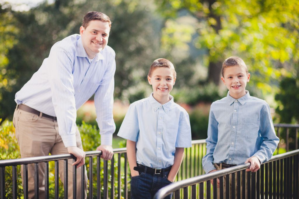 Beautiful Family Revisits The Glenview Mansion petruzzo photography 10