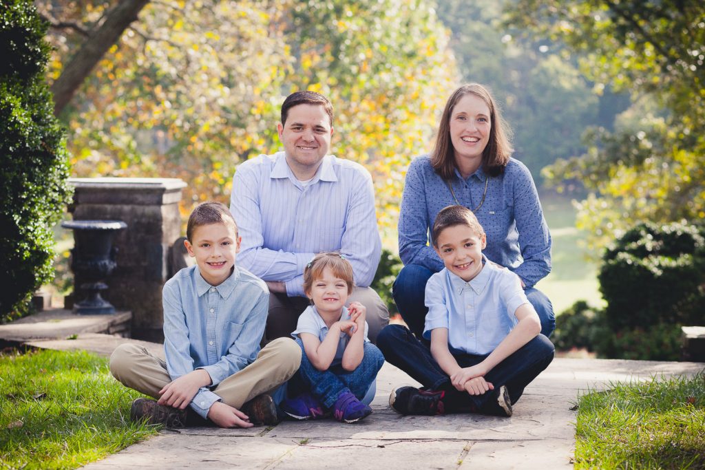 Beautiful Family Revisits The Glenview Mansion petruzzo photography 14