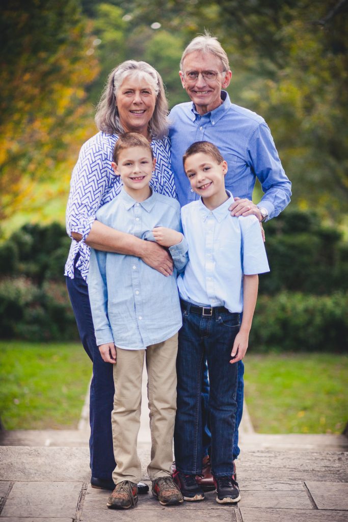 Beautiful Family Revisits The Glenview Mansion petruzzo photography 22