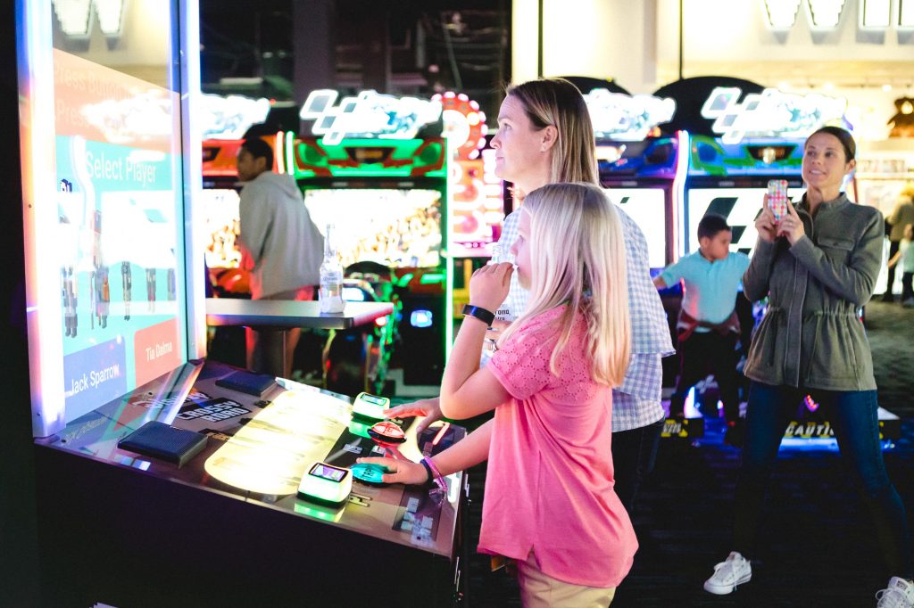 A Bar Mitzvah at Dave and Busters Petruzzo Photography Felipe Sanchez 34