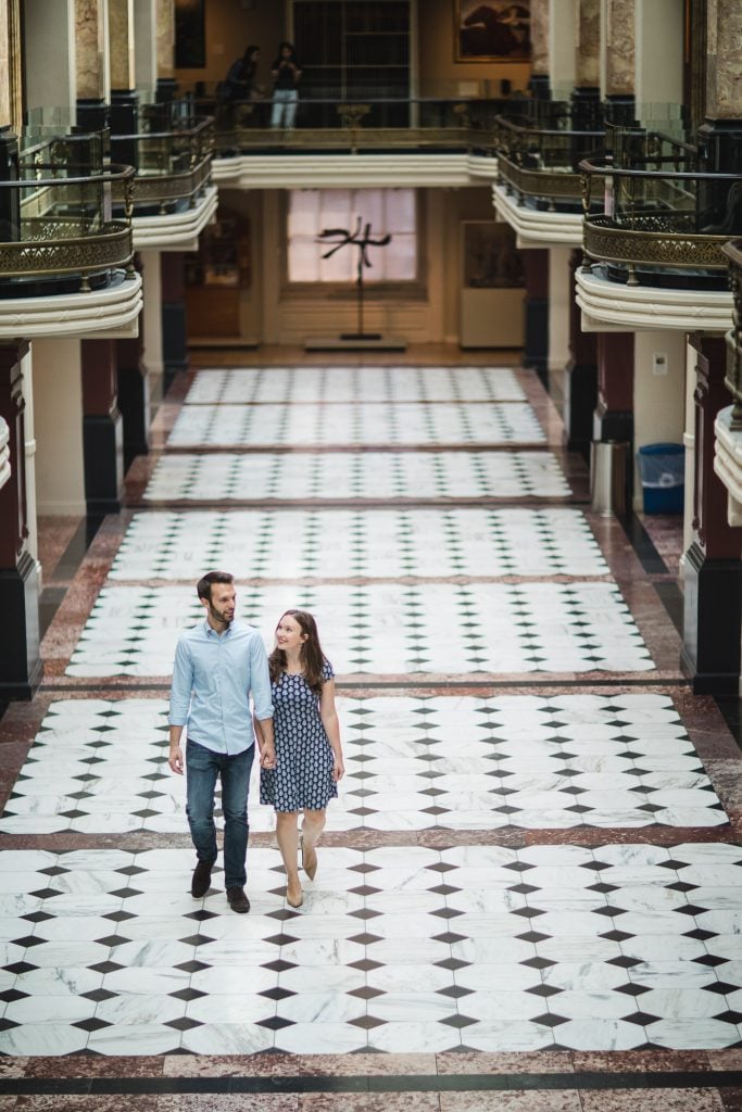 An Engagement Session Through the Halls of the National Portraits Gallery 04