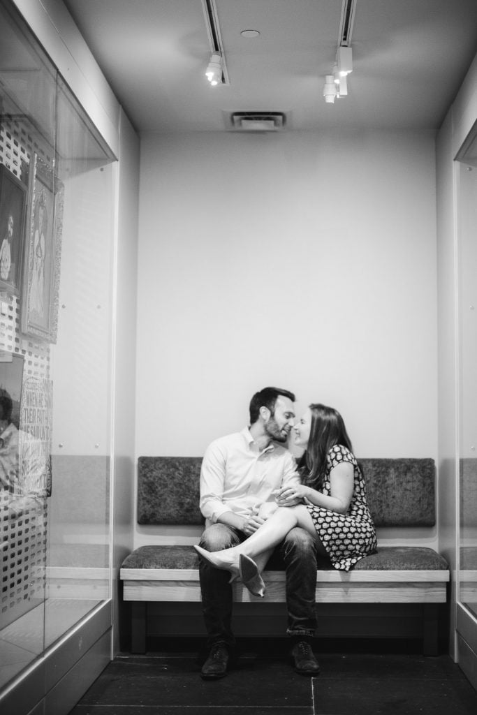 An Engagement Session Through the Halls of the National Portraits Gallery 06