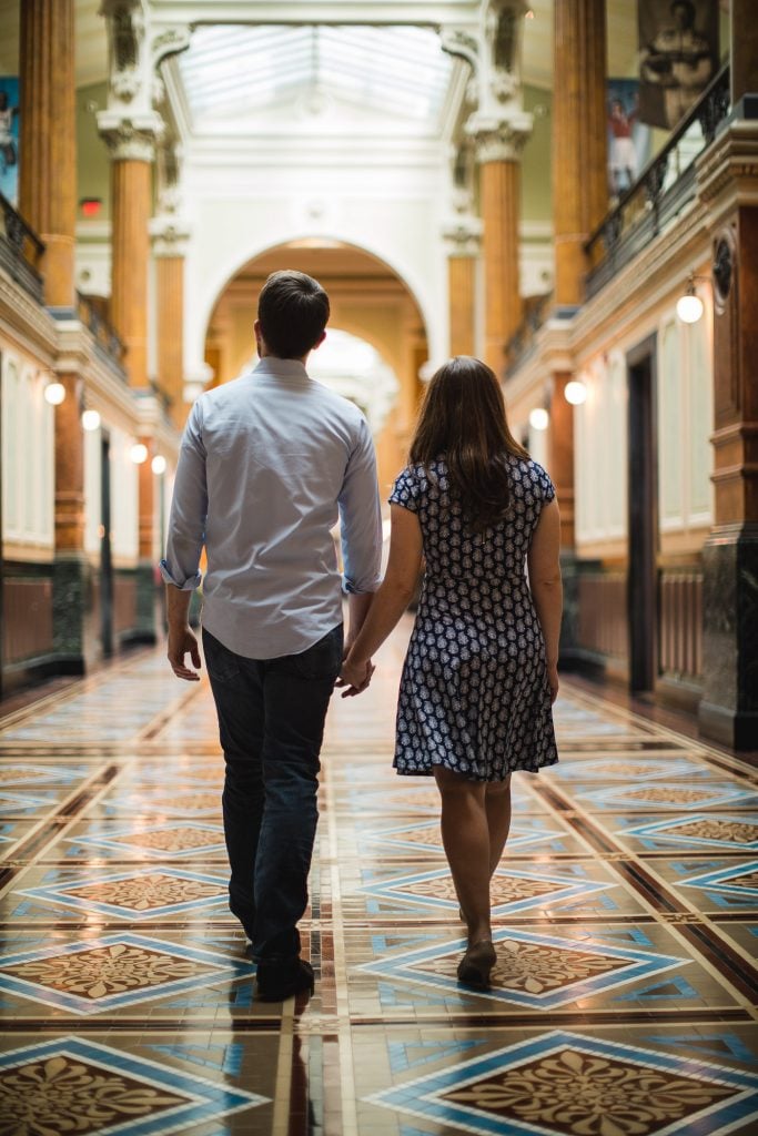 An Engagement Session Through the Halls of the National Portraits Gallery 09