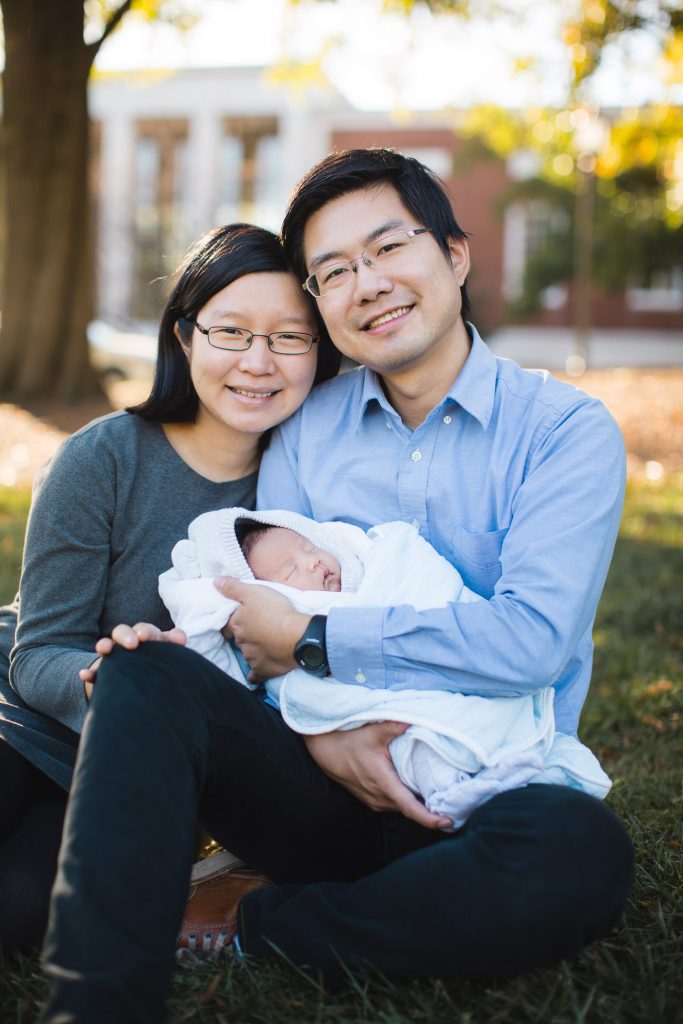 Meeting the Newborn on the Johns Hopkins Campus in Baltimore 04