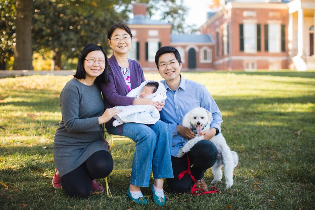 Meeting the Newborn on the Johns Hopkins Campus in Baltimore 06