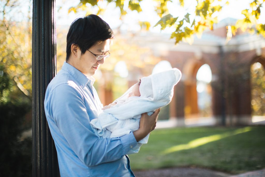 Meeting the Newborn on the Johns Hopkins Campus in Baltimore 19