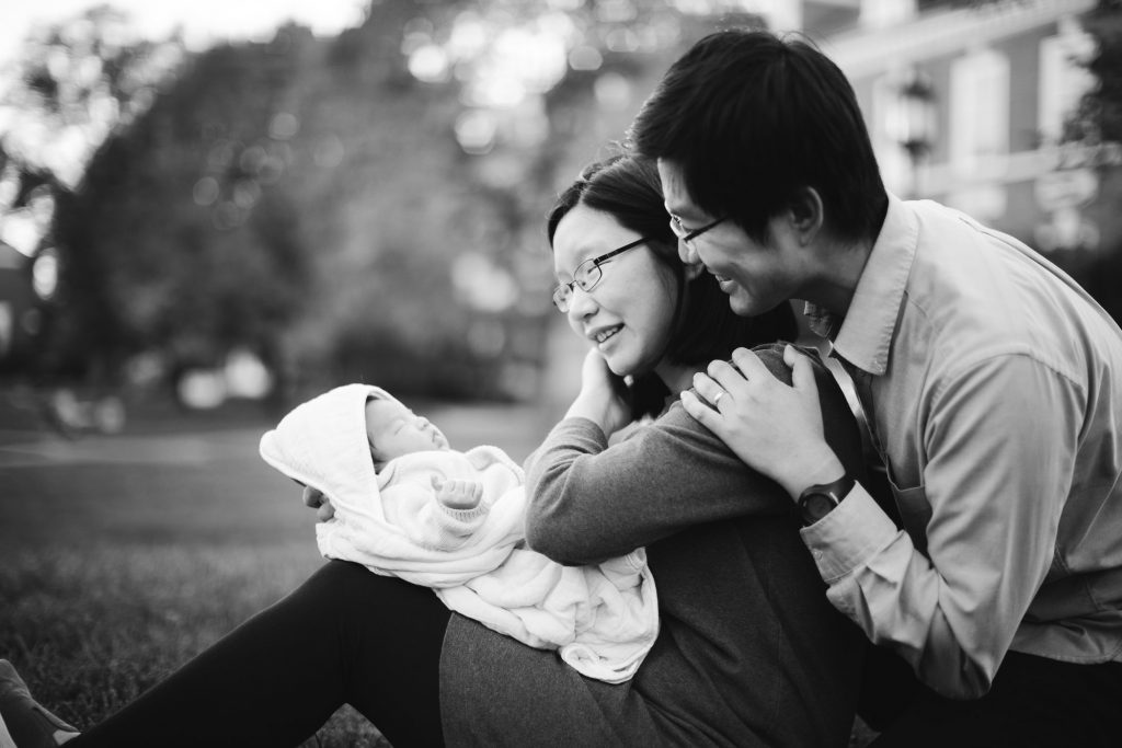 Meeting the Newborn on the Johns Hopkins Campus in Baltimore 23