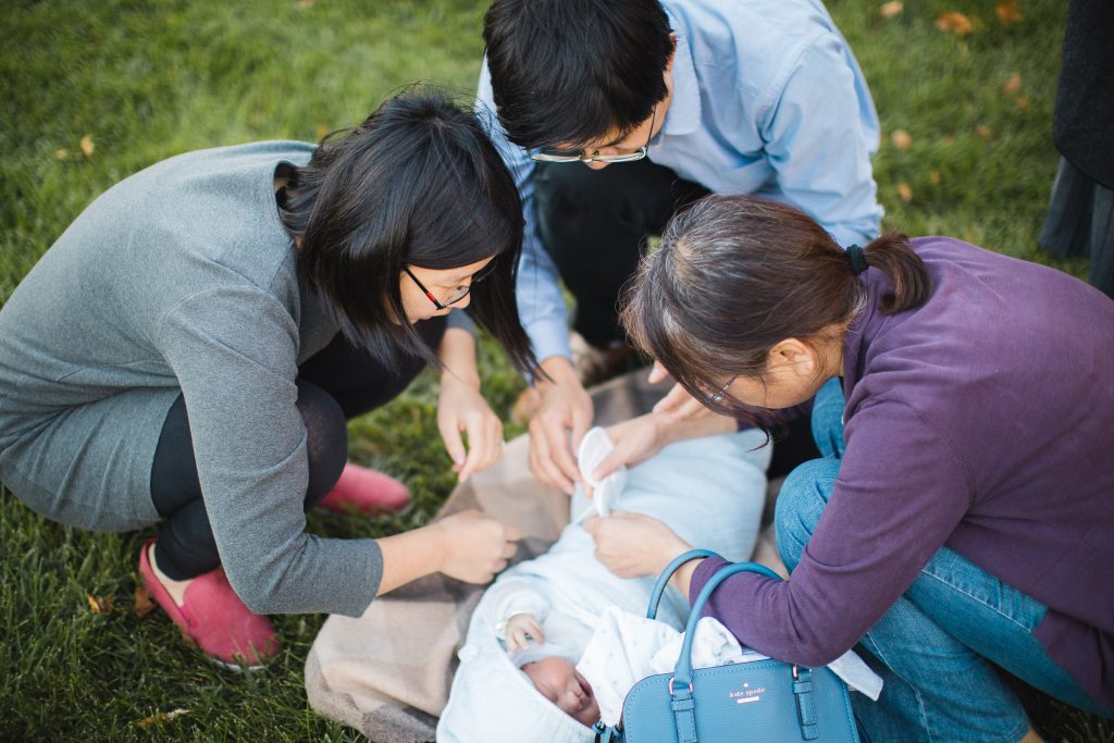 Meeting the Newborn on the Johns Hopkins Campus in Baltimore 27