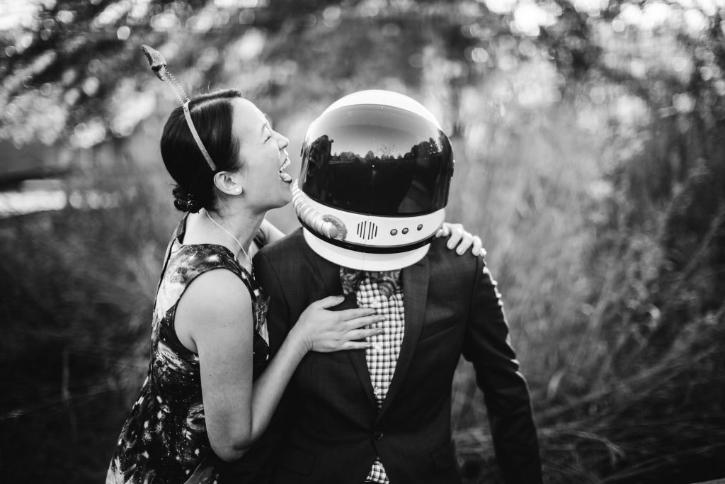 This Couple Had Their Engagement Session on Earth 12