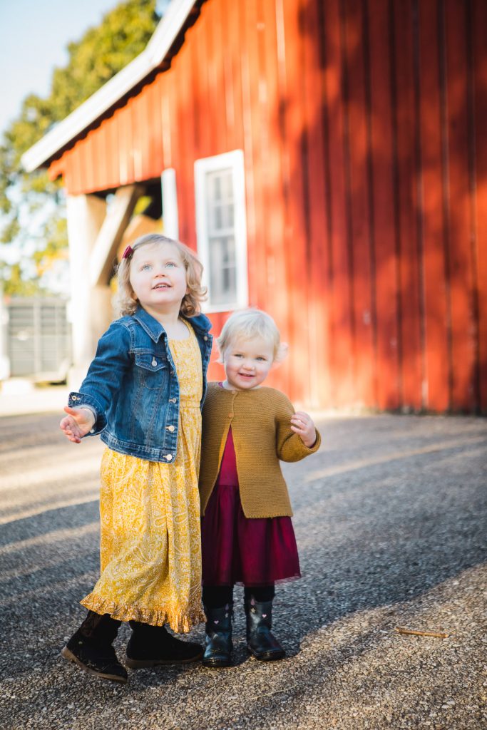 A Colorful Two Part Autumn Family Session from Felipe 13