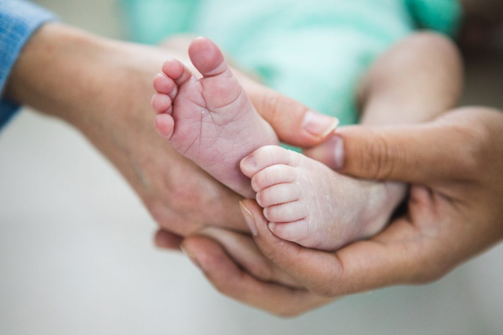 A Portrait Session with a Newborn Family 23