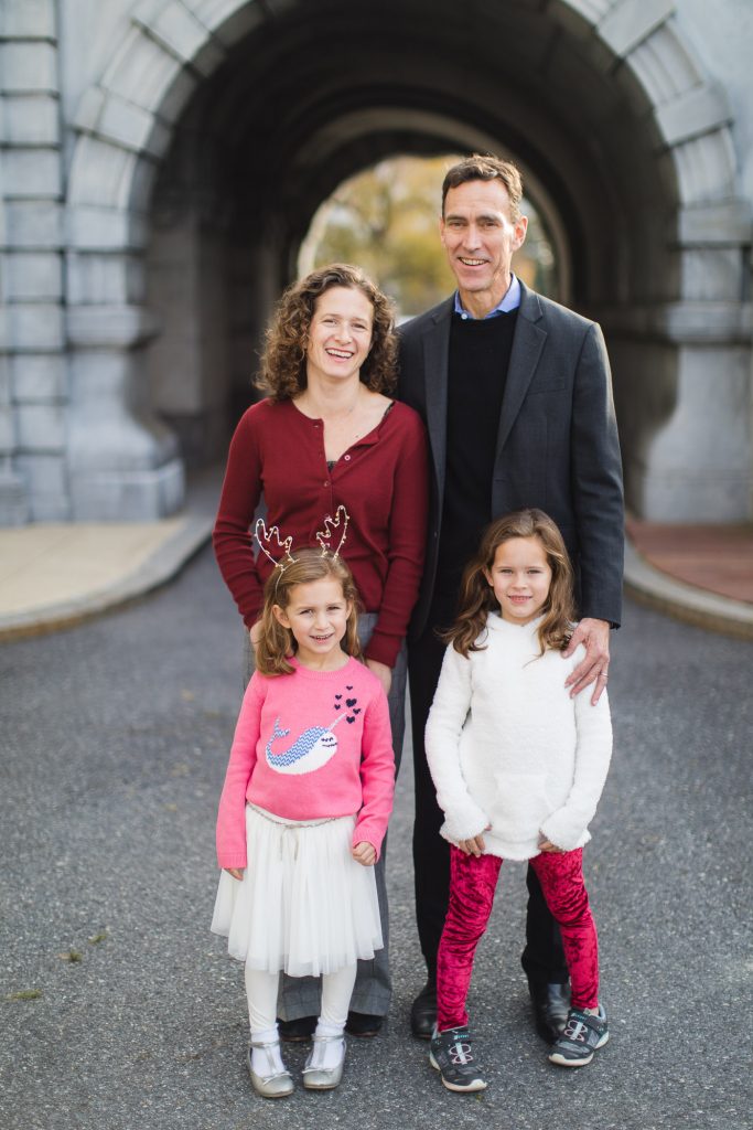 Wandering the Grounds Around the Supreme Court for This Family Portrait Session 01