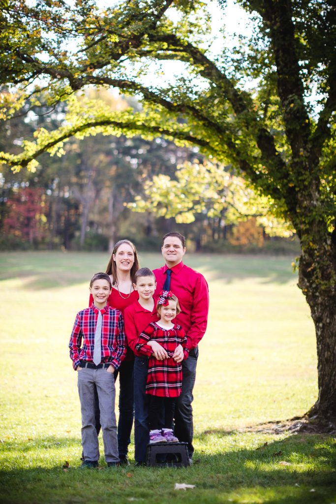 A Colorful October Family Portrait Session from Felipe 17