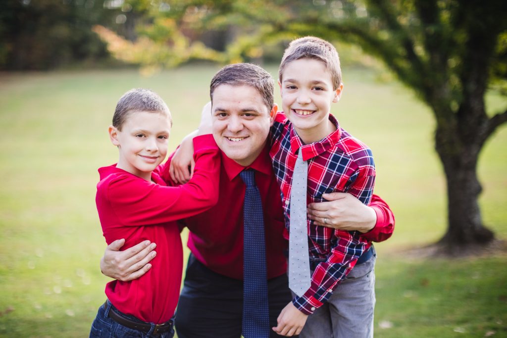 A Colorful October Family Portrait Session from Felipe 19