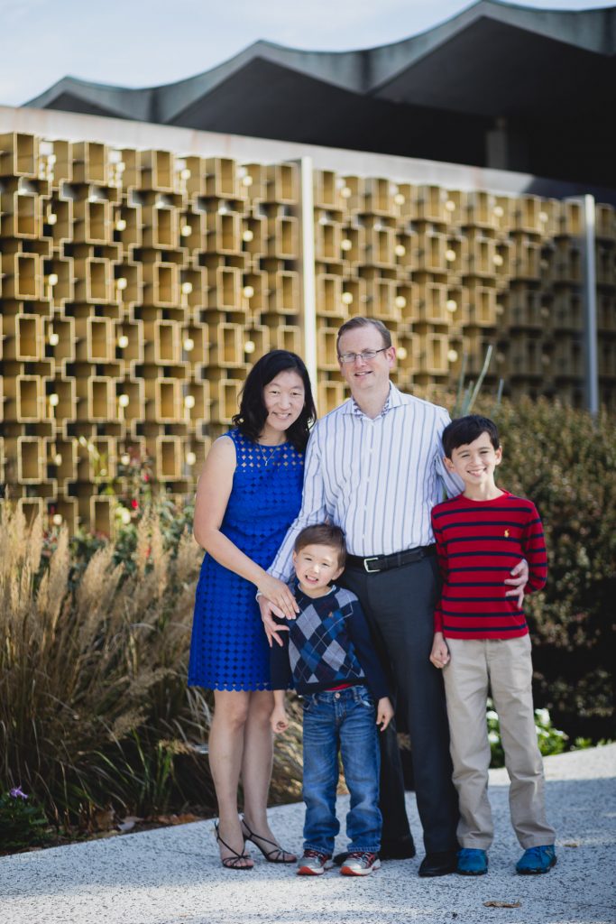 This Family Portrait Session in the National Arboretum 02