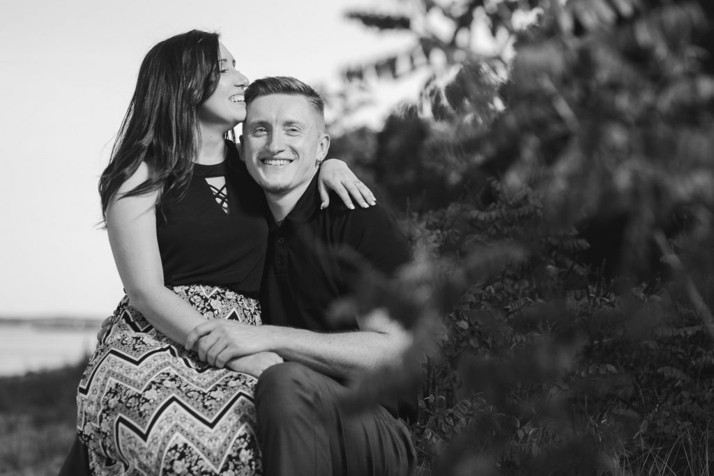 This Couple Just Got Married Check Out Their Beach Engagement Photos 09