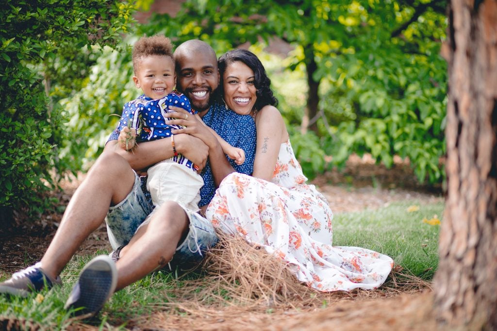 A Family Portrait Session in the Garden with Felipe 16