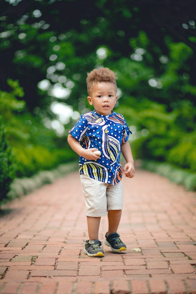 A Family Portrait Session in the Garden with Felipe 17