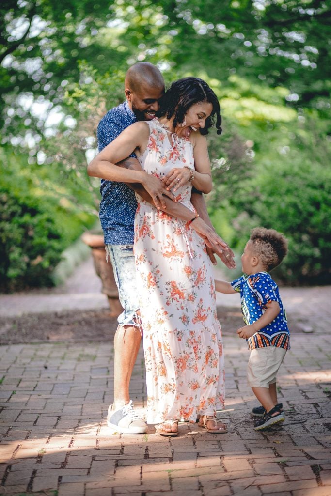 A Family Portrait Session in the Garden with Felipe 22