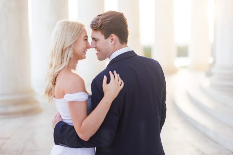 Keywords: Lincoln Memorial, embrace