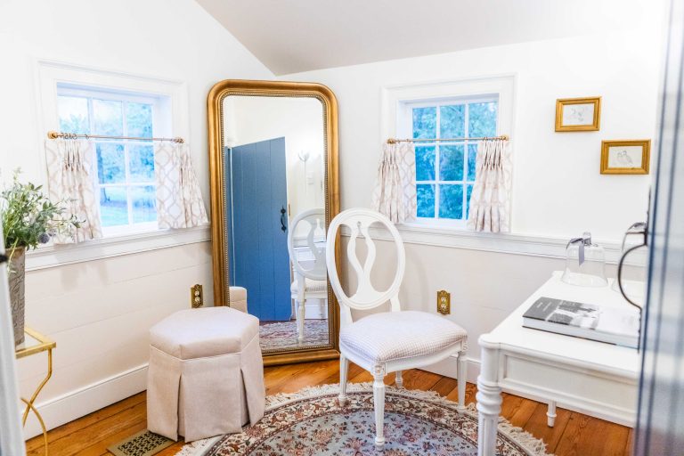 A Pleasant Hill House with a white bathroom.