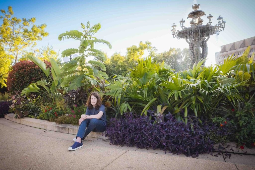 173005 bens portraits outside botanical gardens washington dc